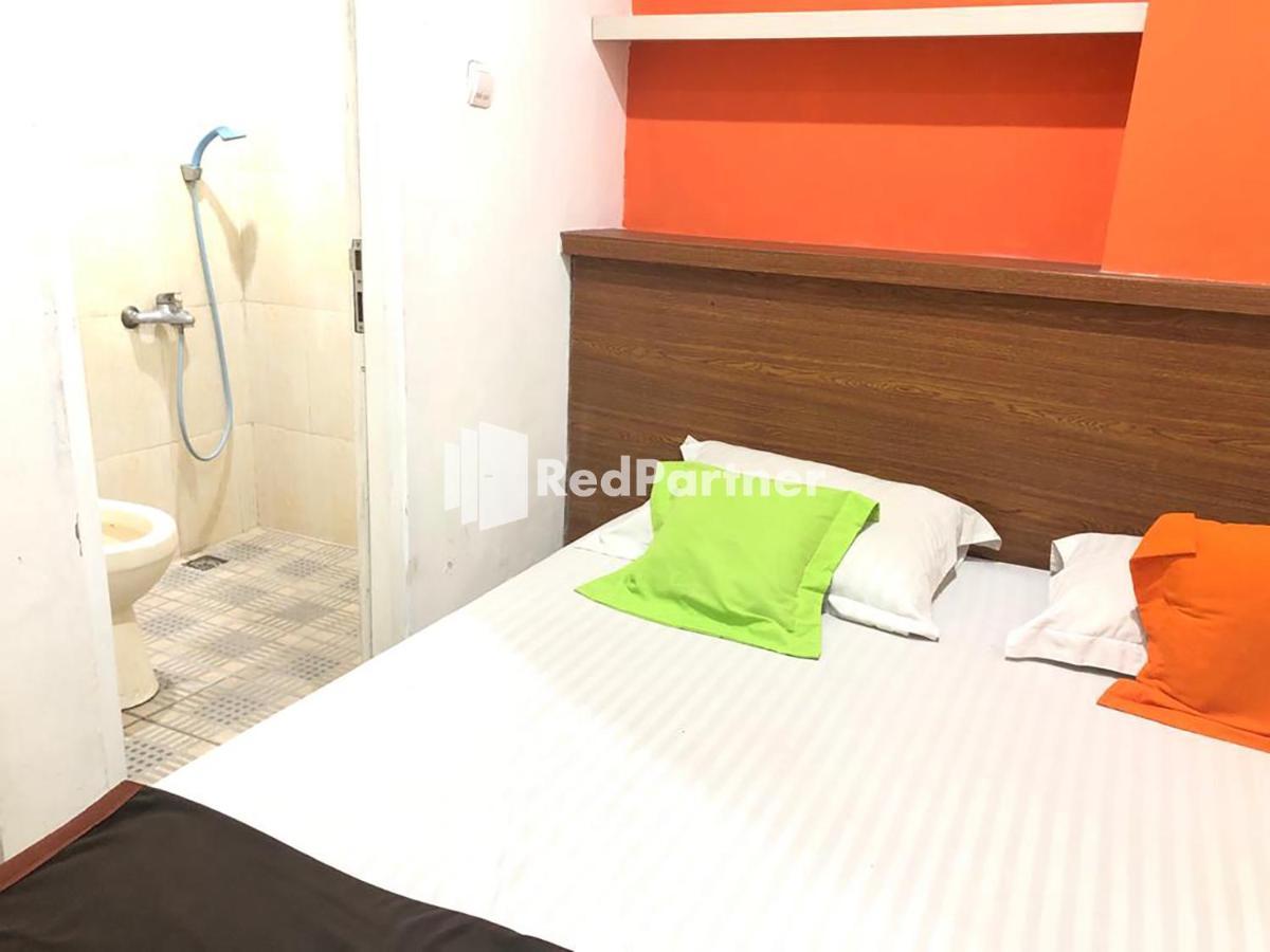 Seungit Syariah Inn Tebet Mitra Reddoorz Jakarta Ngoại thất bức ảnh